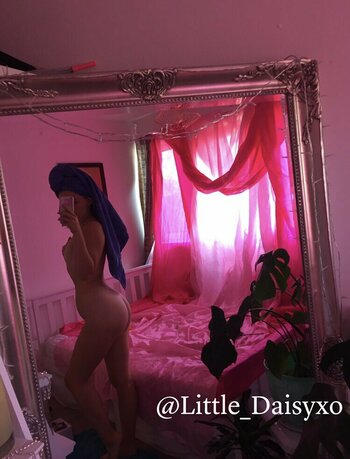 Little_daisyxo / littledaisyxo Nude Leaks OnlyFans Photo 8