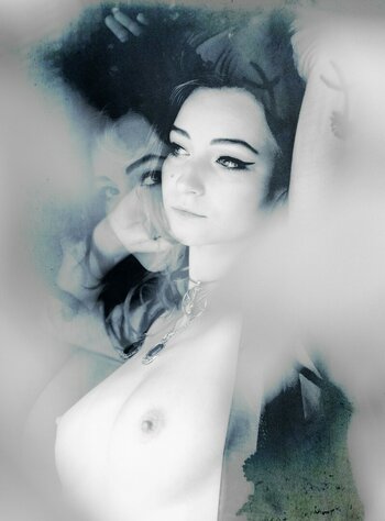 Little Luci / little.luci.art / little.luci.fer / little_lucy1 Nude Leaks OnlyFans Photo 10