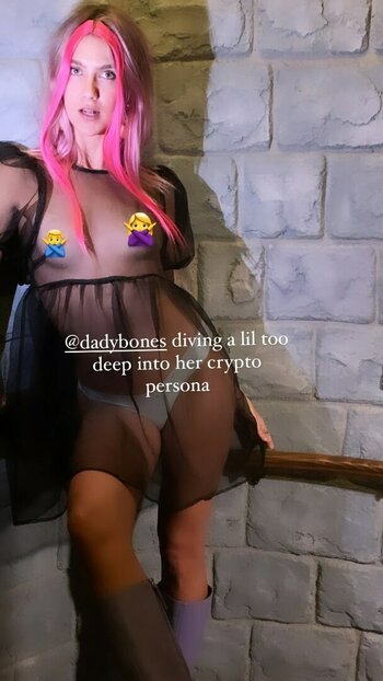 Lola Abbey / badd_birdie / dadybones / liquid_lola Nude Leaks OnlyFans Photo 19