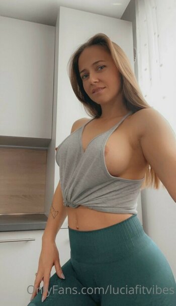 Luciafitvibes / luciastagno Nude Leaks OnlyFans Photo 29