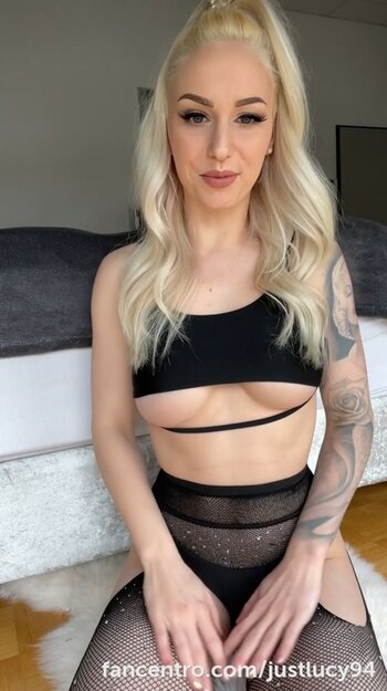 Lucy Cat /  / Just Lucy / justlucy94 / justlucyofficial / lucyskkrr Nude Leaks OnlyFans Photo 38