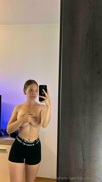 lucy-fans-vip Nude Leaks Photo 15