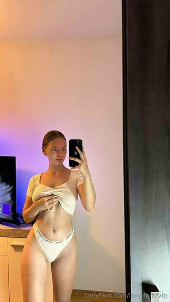 lucy-fans-vip Nude Leaks Photo 18