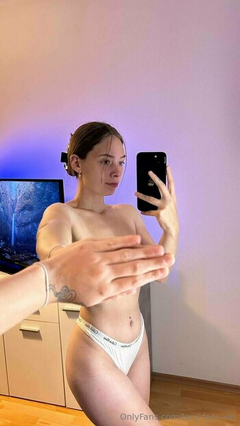 lucy-fans-vip Nude Leaks Photo 20