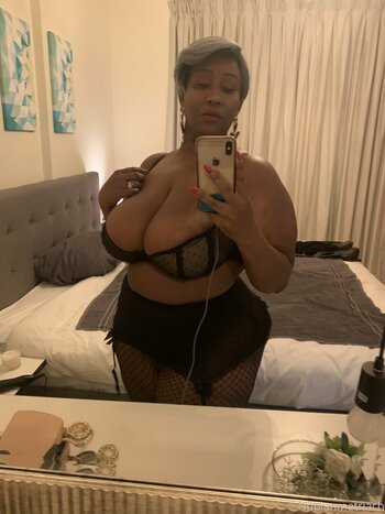 madam___caramel Nude Leaks Photo 37