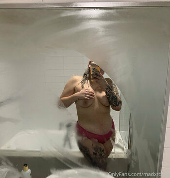 madxrosey Nude Leaks Photo 20