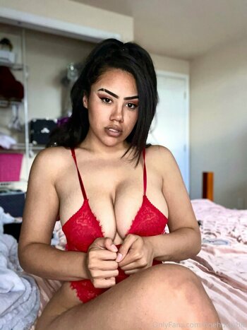 Malaya / babymalaya / malayatinab Nude Leaks OnlyFans Photo 4