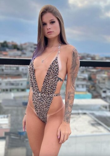 Manuela Conter / Mah Conter / Mahmalvadona / mahconter Nude Leaks Photo 1