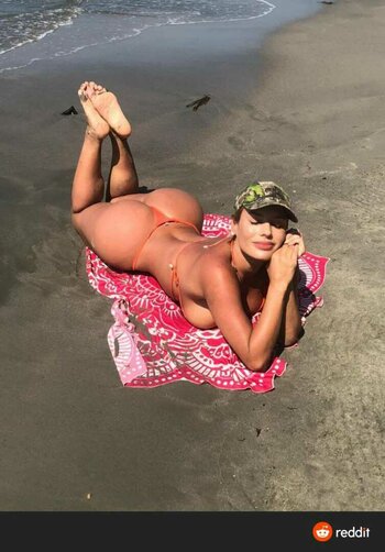 Maria Patricia Montoya / mariapatriciabolsosybilleteras / mariapatriciamontoya Nude Leaks OnlyFans Photo 19