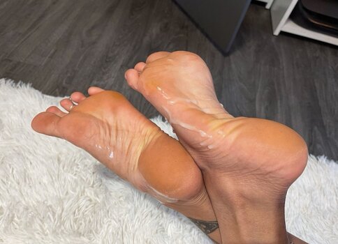 Mariefrenchfeetgirl / anyuser / marieffgstory Nude Leaks OnlyFans Photo 12