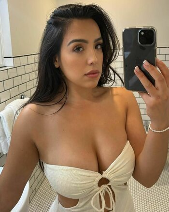 Mariela Limo / itsmariela / marieladude Nude Leaks OnlyFans Photo 9