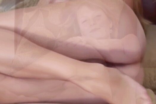 Marina Busty Nude Leaks Photo 17