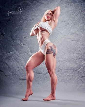 Marina Putziger / https: / marina_putziger_ifbbpro Nude Leaks OnlyFans Photo 13