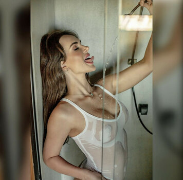 Marina Ruschel / marinaaruschel Nude Leaks Photo 1