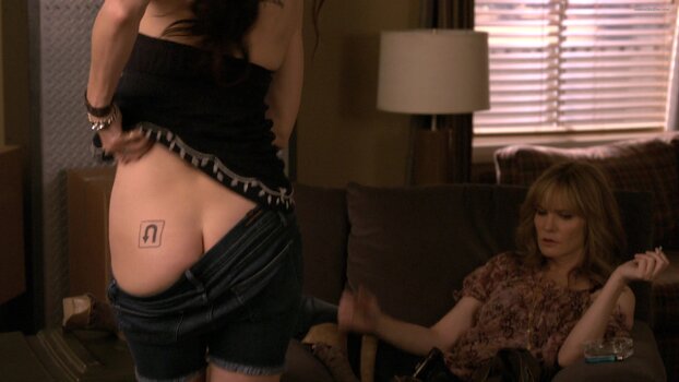 Mary-Louise Parker Nude Leaks Photo 112