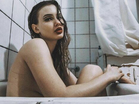 Marya Vislova / maryhuania / vizlova Nude Leaks OnlyFans Photo 1