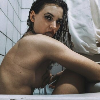 Marya Vislova / maryhuania / vizlova Nude Leaks OnlyFans Photo 2