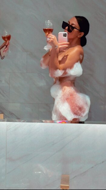 May Yassine / Maybae Nude Leaks OnlyFans Photo 2