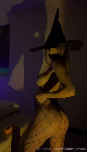 Melanie Pavola / melaniepavola / melaniepavolareal Nude Leaks OnlyFans Photo 233