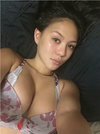Meleana Fernandez Nude Leaks Photo 25