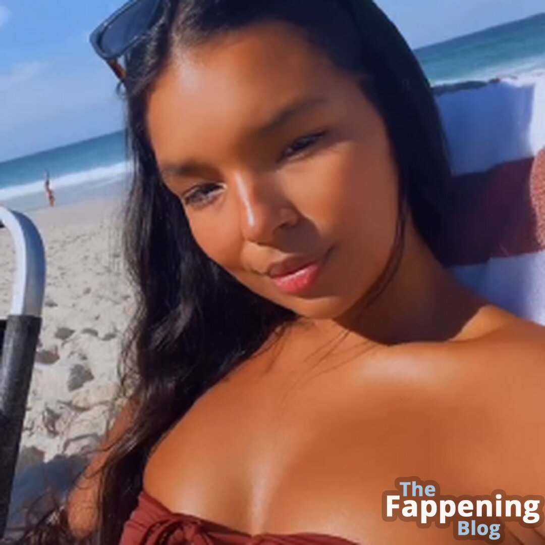 Mell Muzzillo  mellmuzzillo Nude Leaks Photo 2 | TheFappening