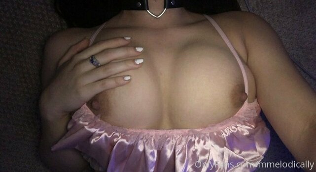 Melodical / melodicalIy / melodicalmel Nude Leaks OnlyFans Photo 11