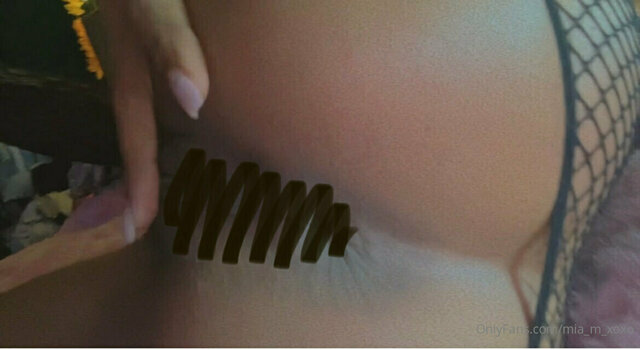 mia_m_xoxo Nude Leaks Photo 42