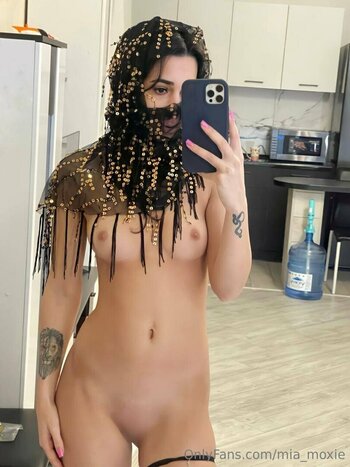 mia_moxie Nude Leaks Photo 35