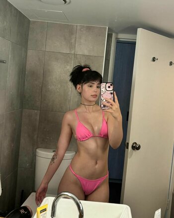 Mia Rodriguez / mia.rodriguez.z.z / miaaarodriguezzz / miarodriguezfeet Nude Leaks OnlyFans Photo 23