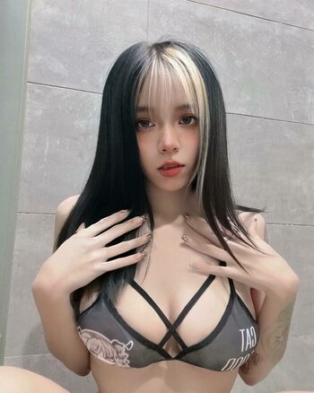 mikoqiqi_ / miqibabyvip Nude Leaks OnlyFans Photo 10