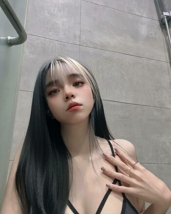 mikoqiqi_ / miqibabyvip Nude Leaks OnlyFans Photo 11