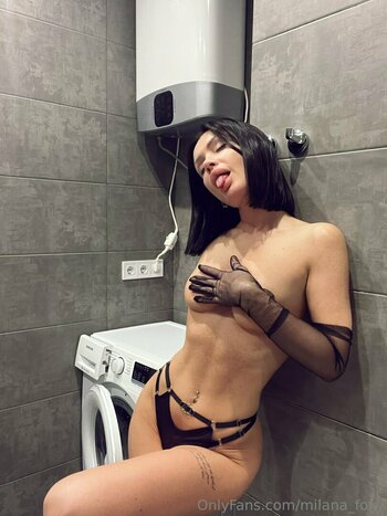 milana_foxy Nude Leaks Photo 12