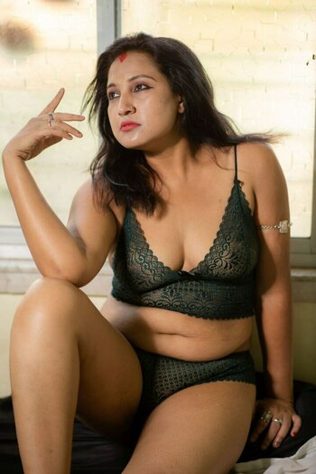 Mili Debnath Nude / milidebnath9 Nude Leaks Photo 9