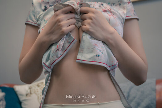 misakiruanruan / Misaki-旗袍 Nude Leaks Photo 35