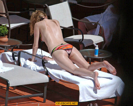 Mischa Barton / mischabarton Nude Leaks Photo 570
