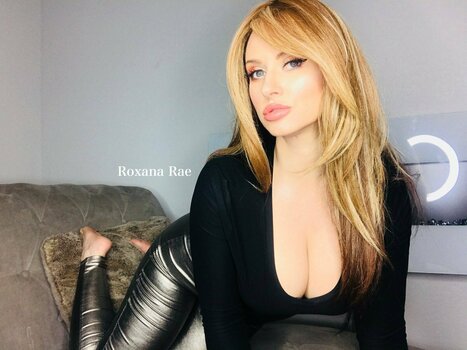 Miss Roxana Rae / missroxanarae Nude Leaks OnlyFans Photo 1