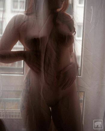 miss_vulpini Nude Leaks Photo 5