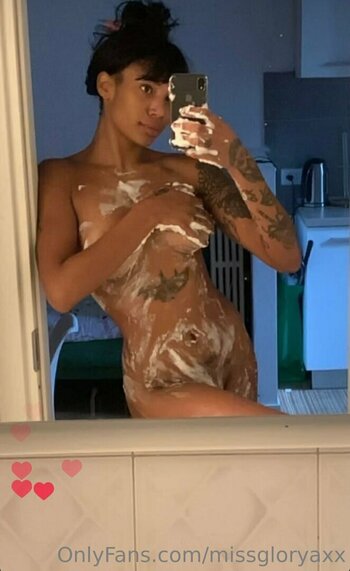 missgloryaxx Nude Leaks Photo 24