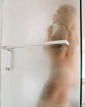 misslavoie Nude Leaks Photo 23