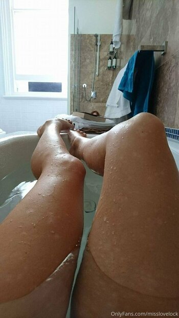 misslovelock Nude Leaks Photo 14