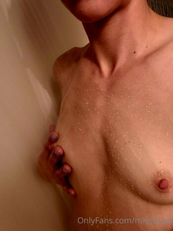 missvluxe Nude Leaks Photo 17