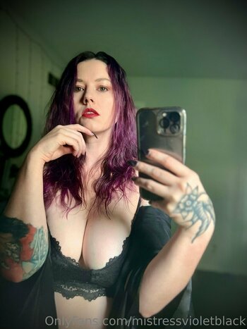 mistressvioletblack / violet1122 Nude Leaks OnlyFans Photo 9