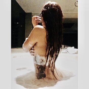 Monica Sacal / Monimoon1 / monics_oficial Nude Leaks OnlyFans Photo 16