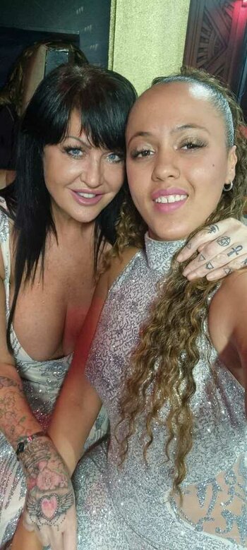 Mother_vs_Daughter Nude Leaks OnlyFans Photo 17