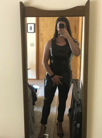 Ms. Amber Guesa / msamberguesa Nude Leaks OnlyFans Photo 1