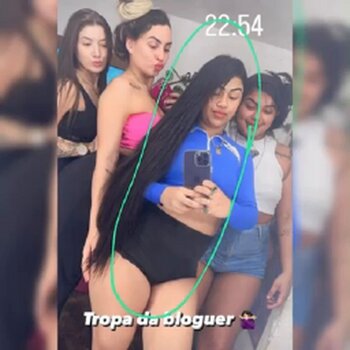Mulheres Brigando Nude Leaks Photo 5