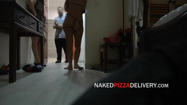 Naked Pizza Delivery / nkdpizzauae Nude Leaks Photo 28