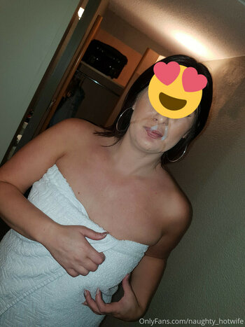 Naughty_Hotwife / Naughty_Hotwife UK / Sexy_hotwife8 / naughtyhotwife86 Nude Leaks OnlyFans Photo 5