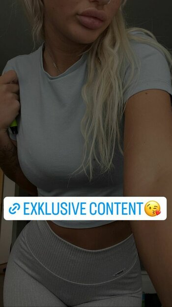 nelldelli / nell.c1 Nude Leaks OnlyFans Photo 1