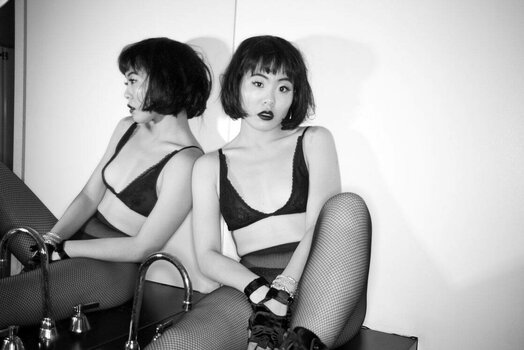Nicole Kang Nude Leaks Photo 17